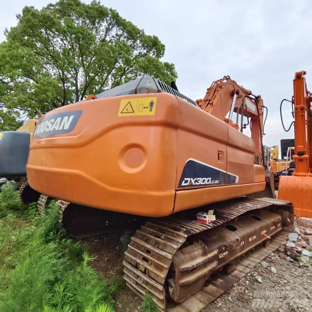 Doosan DX 300 Rupsgraafmachines