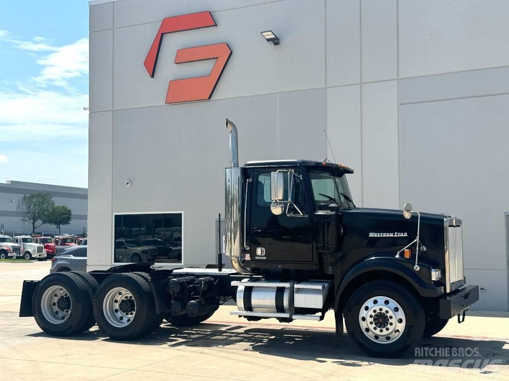 Western Star 4900 Trekkers