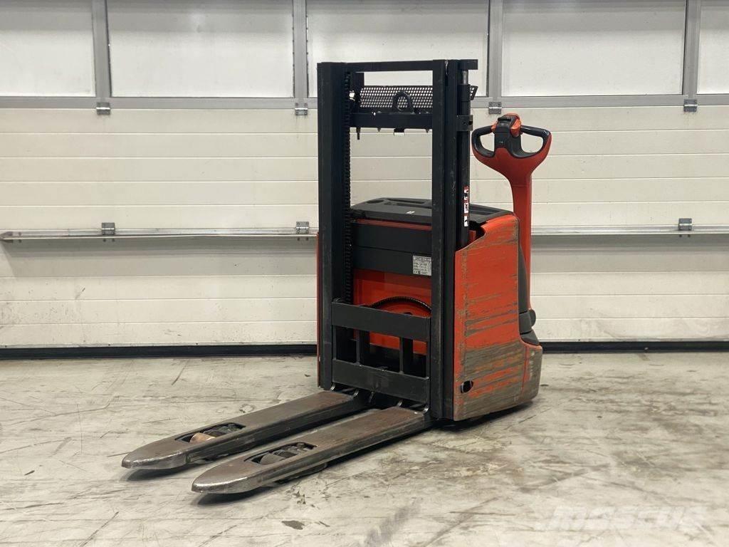 Linde L12 I Meeloop stapelaar