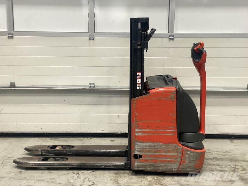 Linde L12 I Meeloop stapelaar