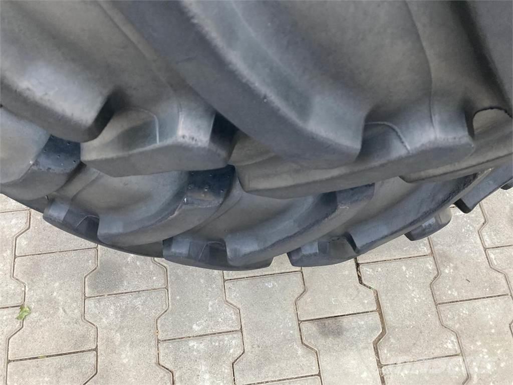 Alliance 320/85R34 Banden, wielen en velgen