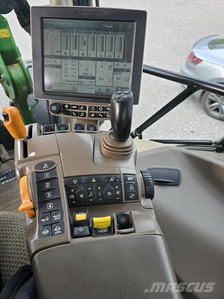 John Deere 6130 R Tractoren