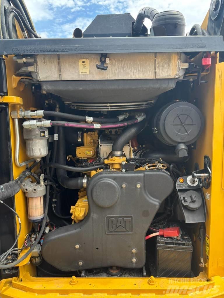 CAT 299 D 2 XHP Schrankladers