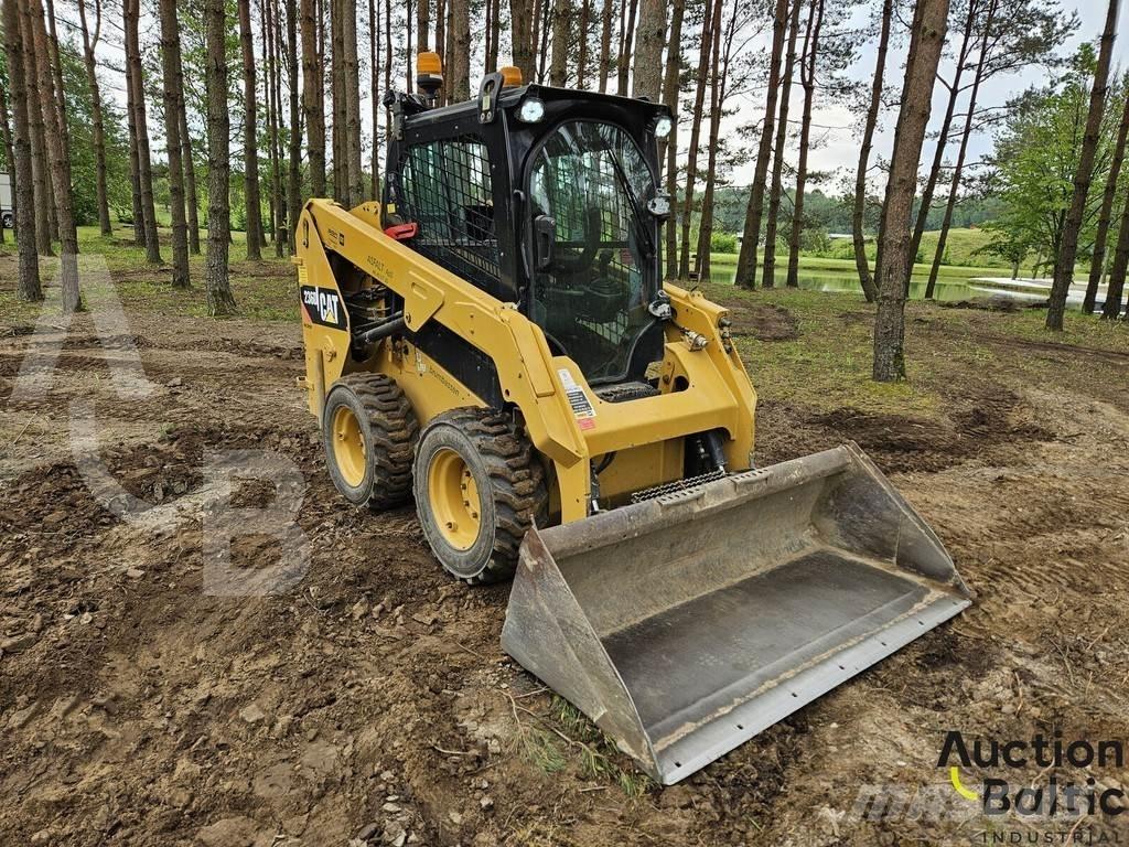 CAT 236 D Schrankladers