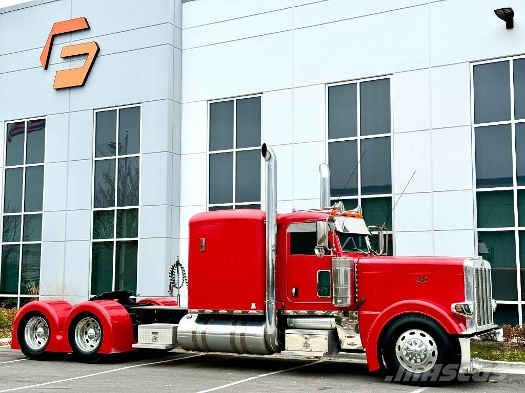 Peterbilt 389 Trekkers