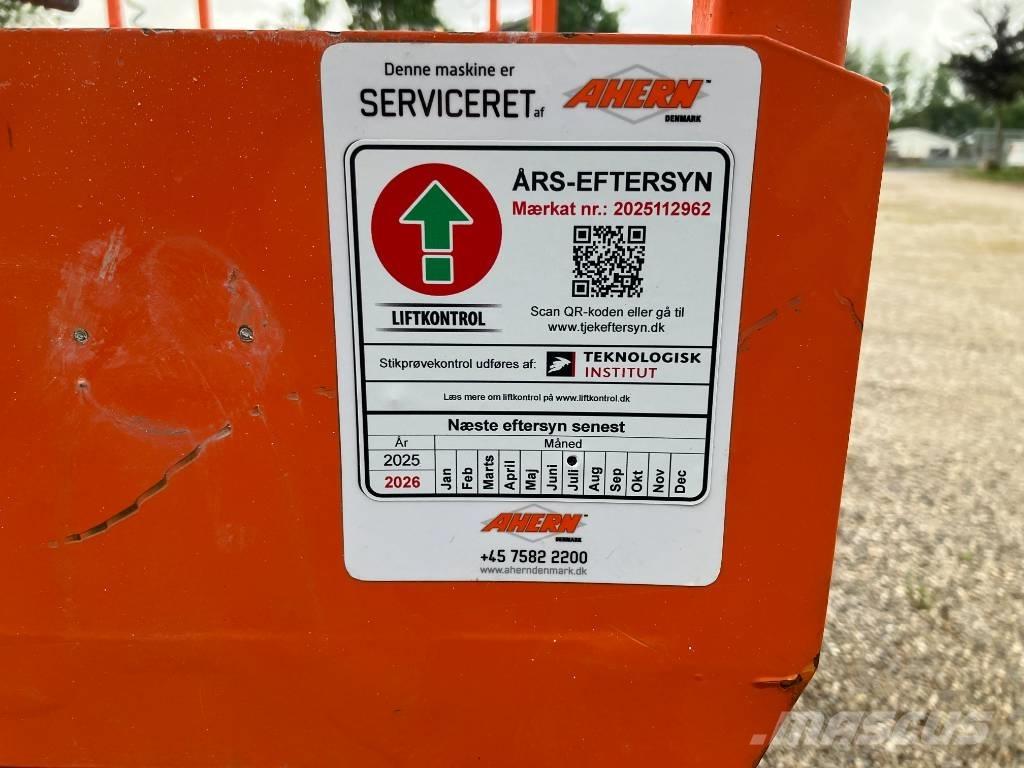 JLG 3246 ES Schaarhoogwerkers