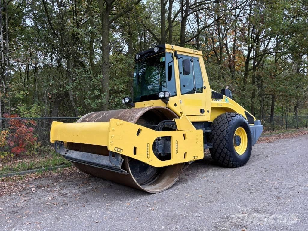 Bomag BW 213 D H-4 i Grondverdichtingsmachines