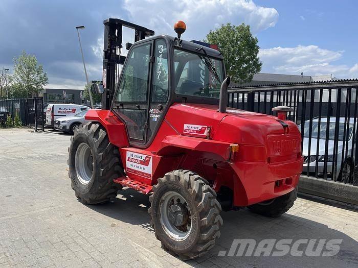Manitou M30-4 Vorkheftruck voor zwaar terrein
