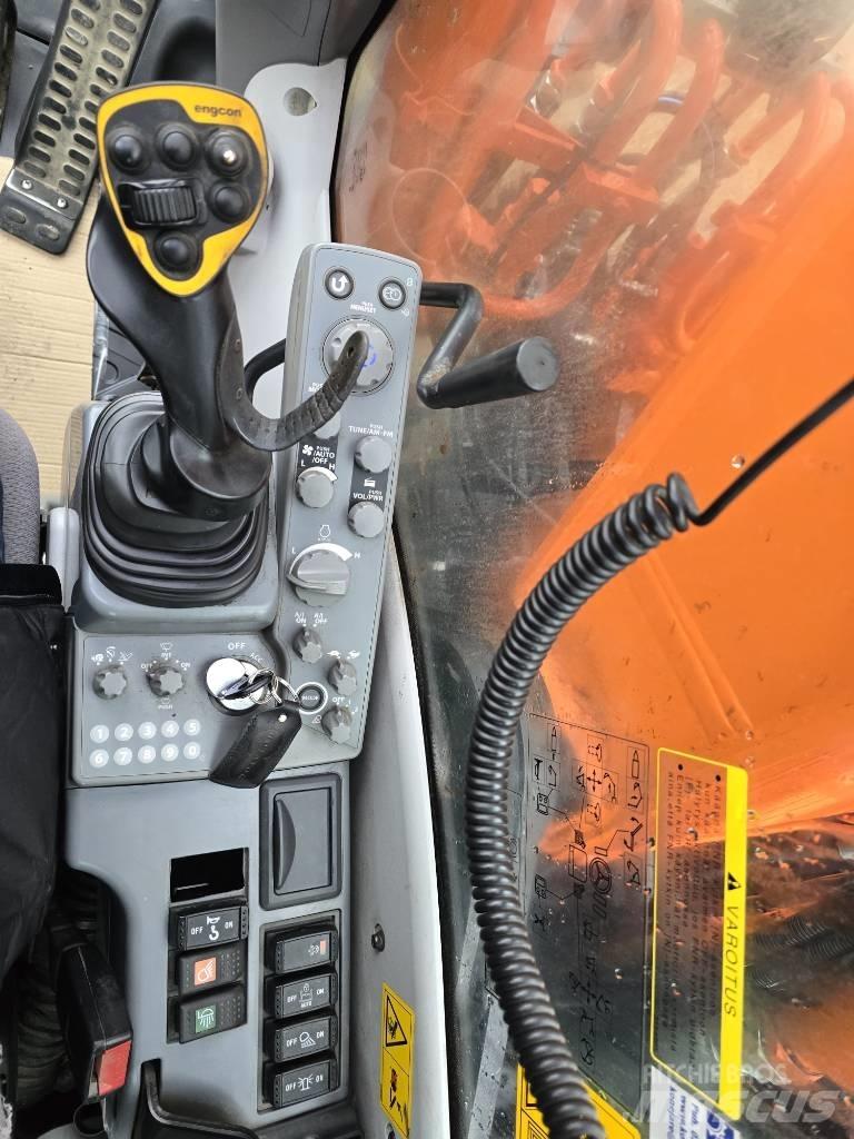 Hitachi ZX 220W-5 Wielgraafmachines