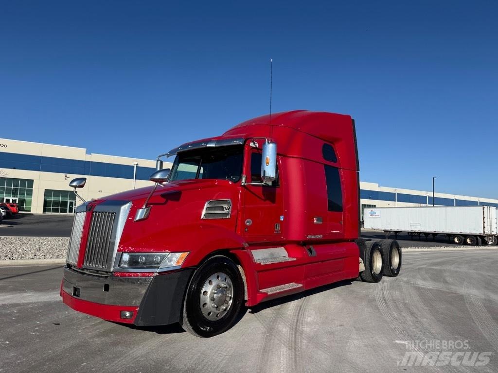 Western Star 5700 XE Trekkers