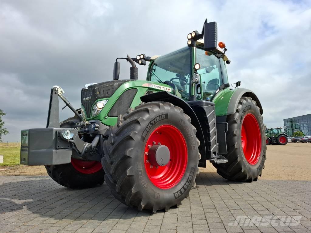 Fendt 724 Profi Tractoren