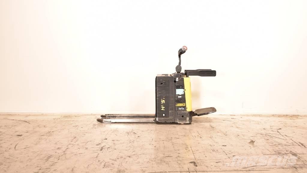 Hyster P 2.0 FBW Pallettruck met meerij platform