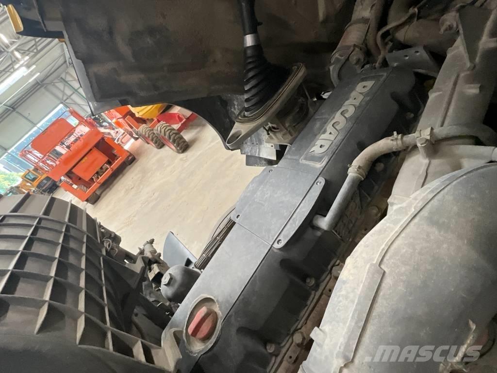 DAF CF 85.410 8X4 Betonmixers en pompen
