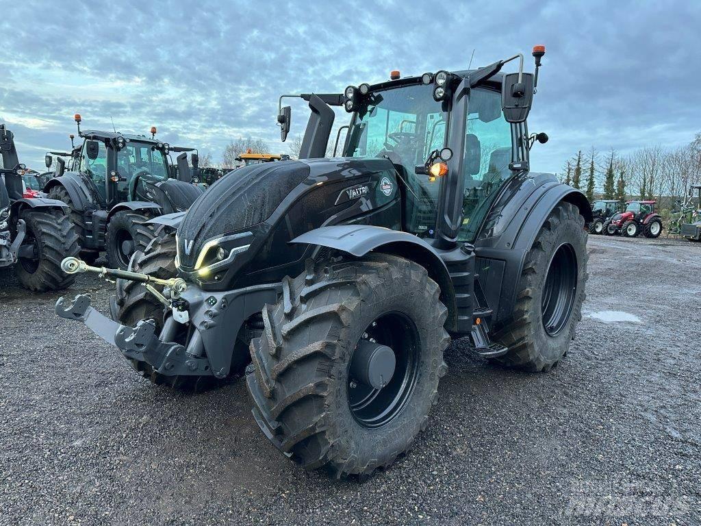 Valtra T 235 Direct Tractoren