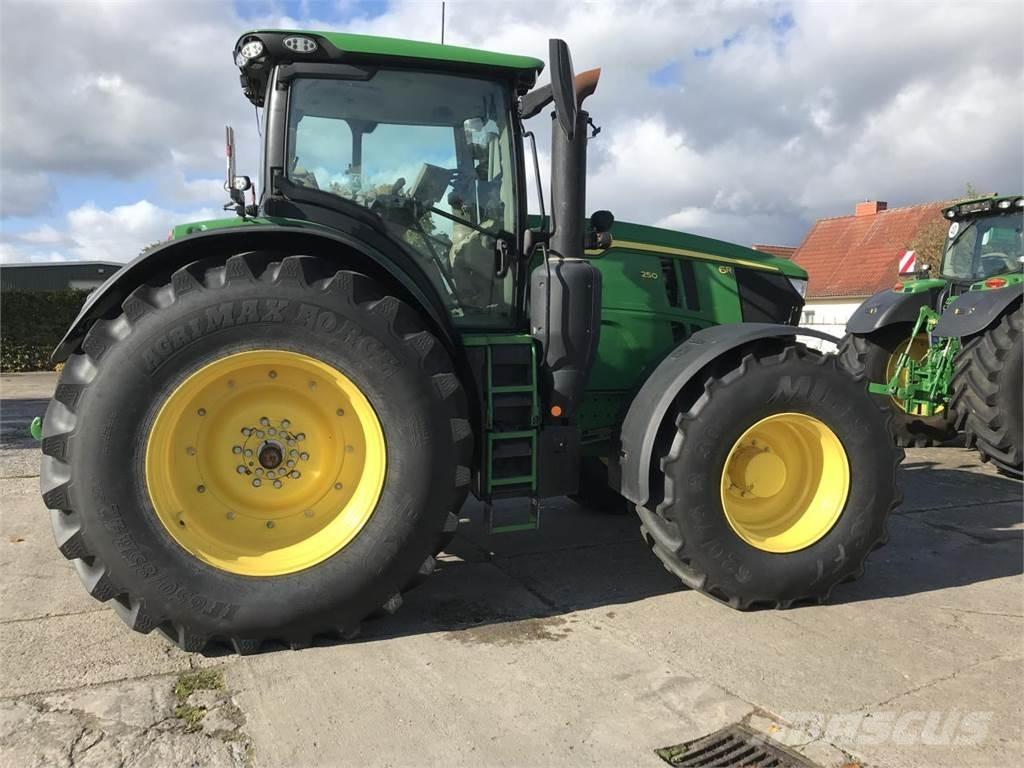 John Deere 6R 250 Tractoren