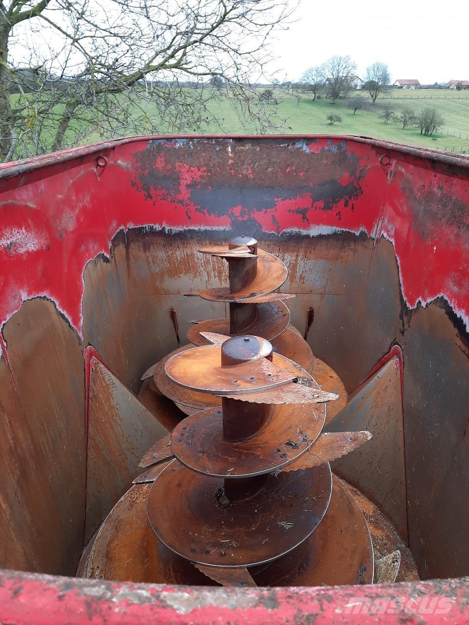 RMH Mixell 302 Feeders