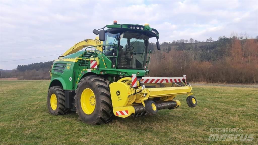 John Deere 8400i Zelfrijdende veldhakselaars