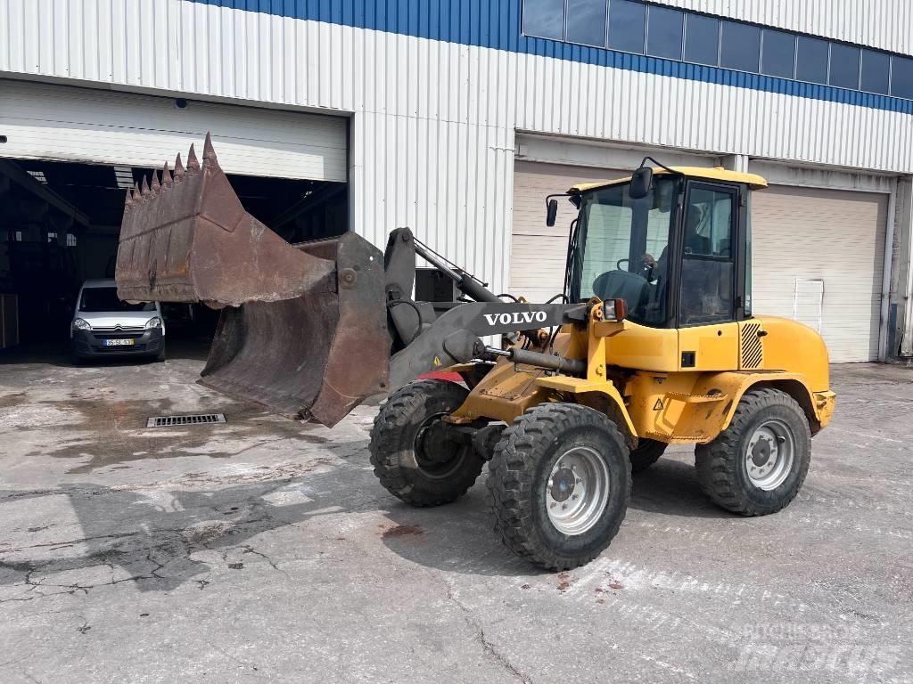 Volvo L 30 B Wielladers