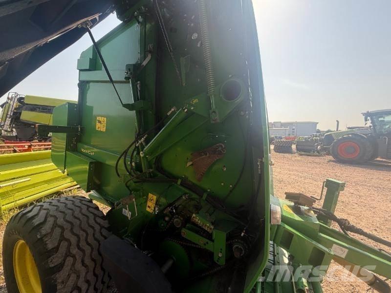 John Deere 864 Ronde-balenpersen