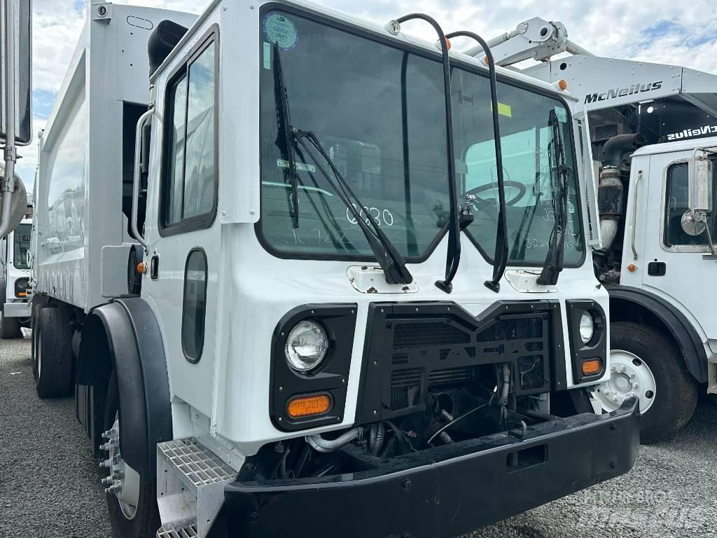 Mack MRU 633 Vuilniswagens