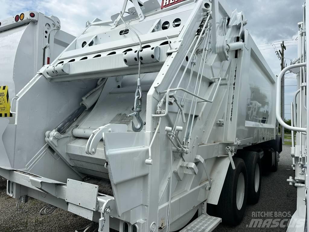 Mack MRU 633 Vuilniswagens