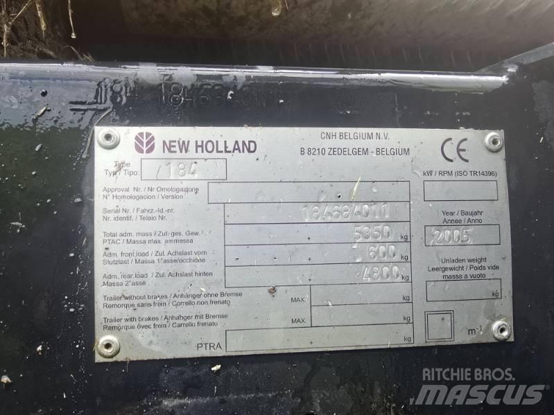 New Holland BR 560 Ronde-balenpersen
