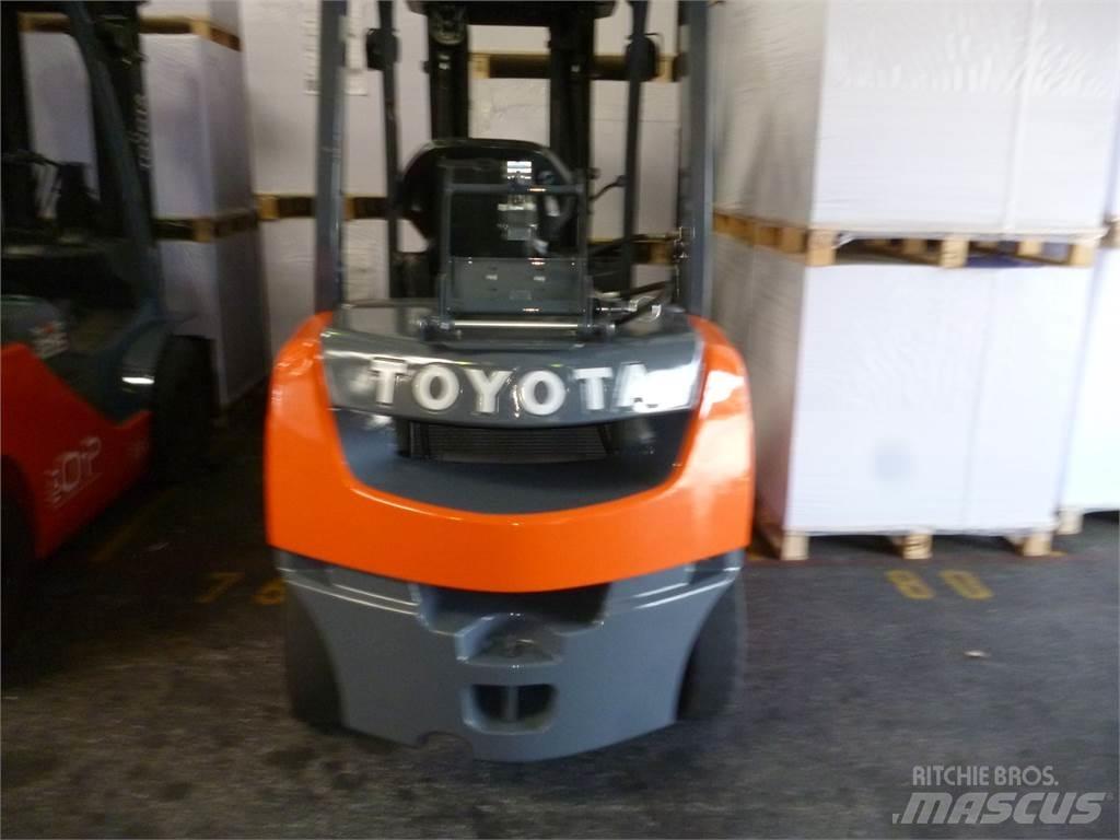 Toyota 02-8FGF25 LPG heftrucks