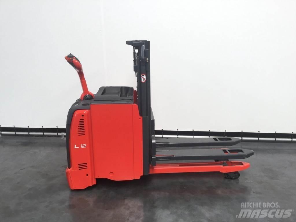 Linde L 12 L Meeloop stapelaar