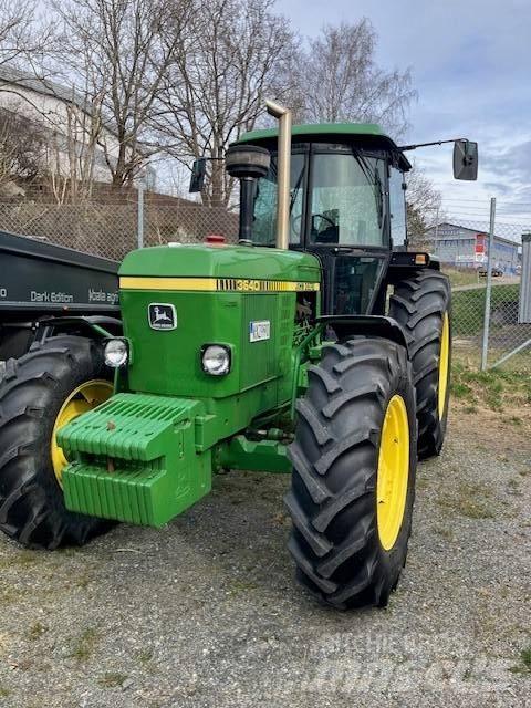 John Deere 3640 MFWD Tractoren