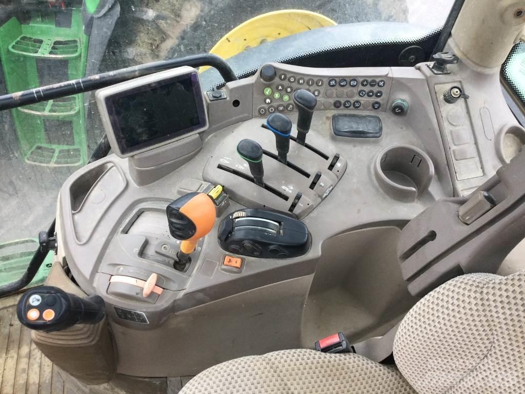 John Deere 6130R Tractoren