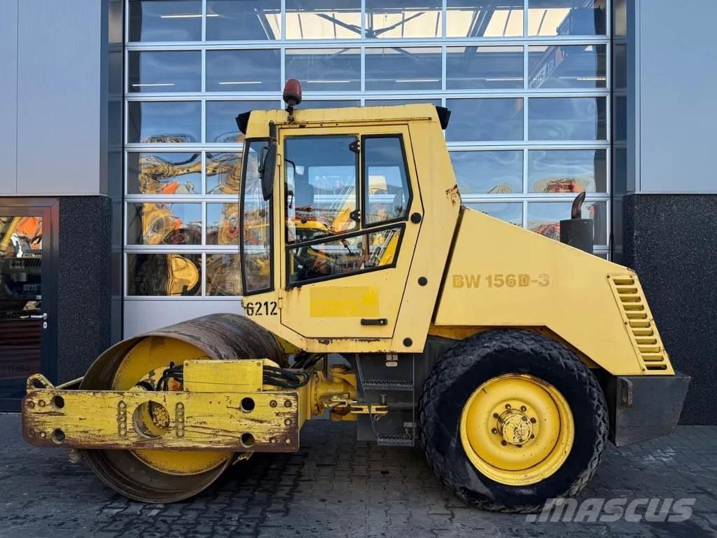 Bomag BW156D-3 Bandenwalsen