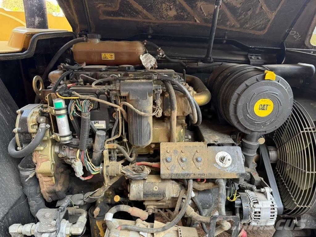 CAT TH 330 B Verreikers