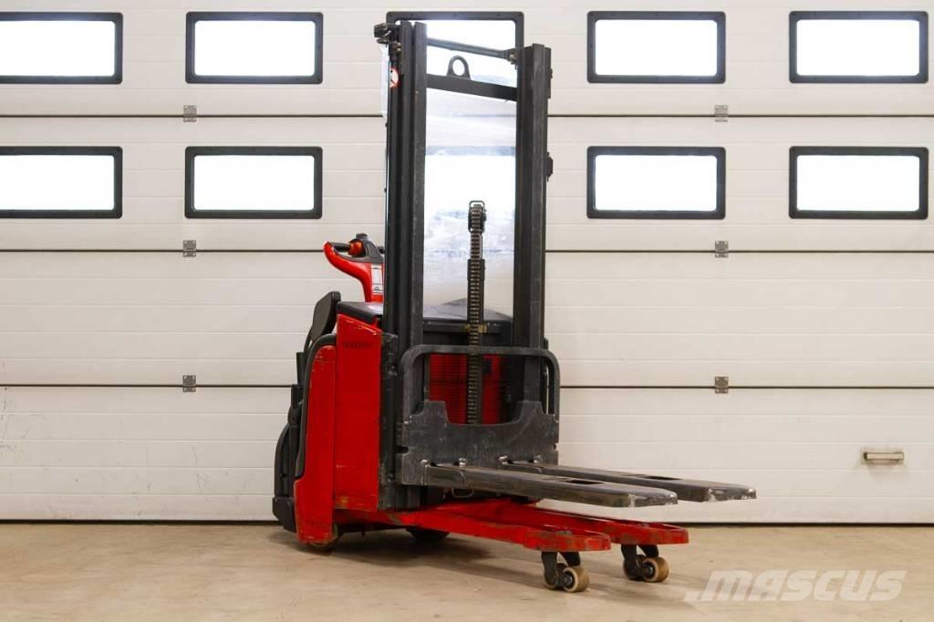 Linde L 14 Zelfrijdende stapelaars