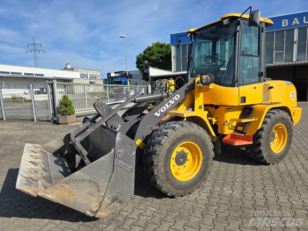 Volvo L 30 G Wielladers