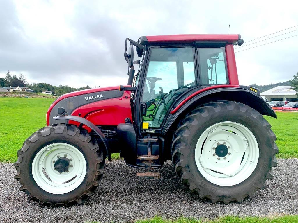 Valtra N101 Tractor Bosbouw tractoren