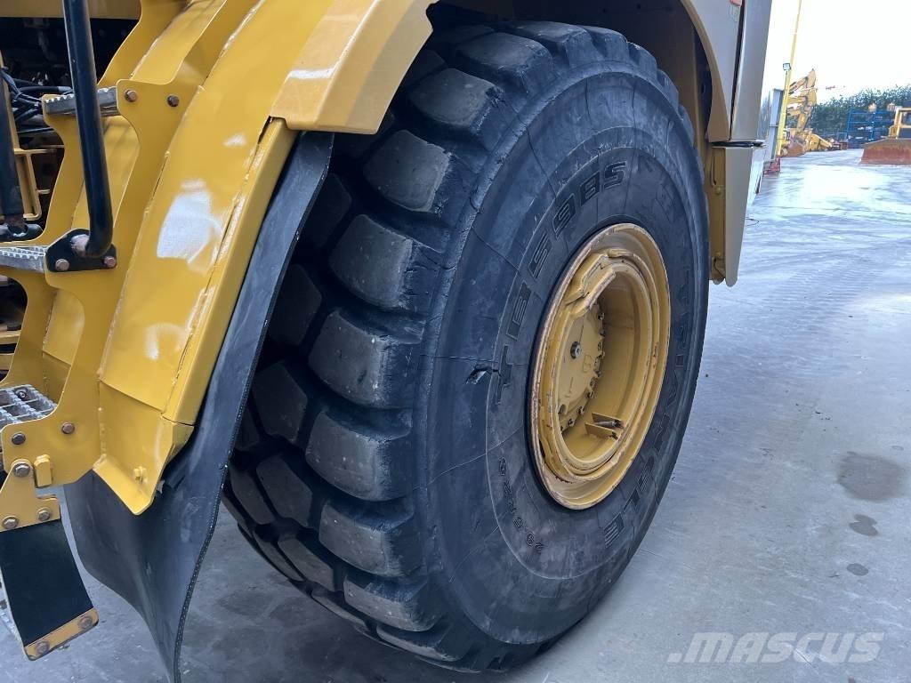 CAT 745 Knik dumptrucks