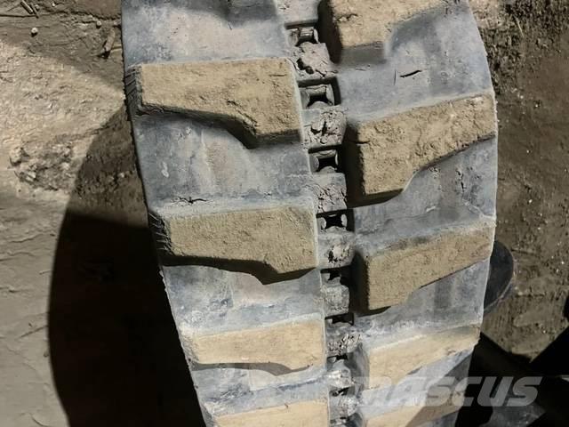 Komatsu PC 26 MR-3 Minigraafmachines < 7t