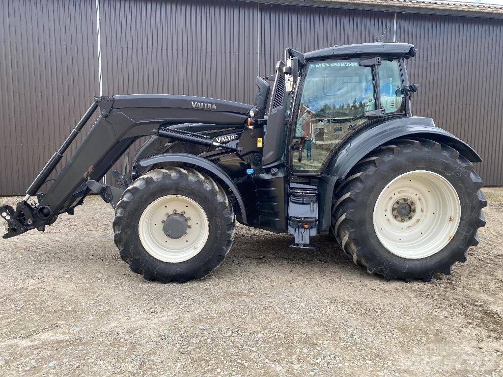 Valtra T254 V Tractoren