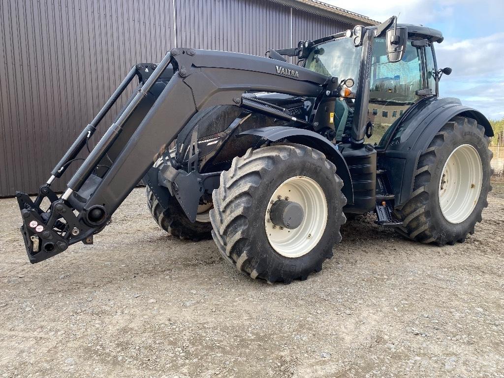 Valtra T254 V Tractoren