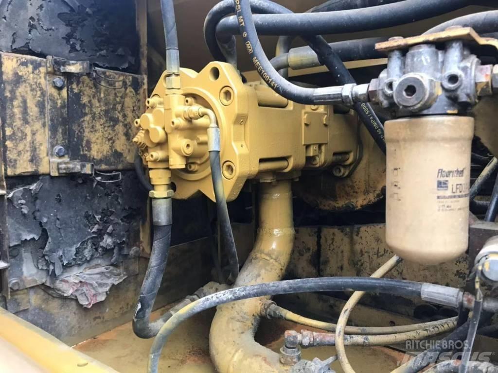 CAT 320 B L Rupsgraafmachines