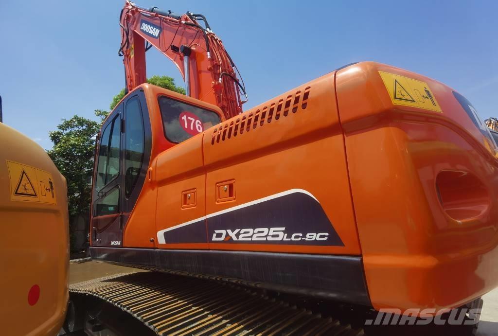 Doosan DX 225 LC Rupsgraafmachines