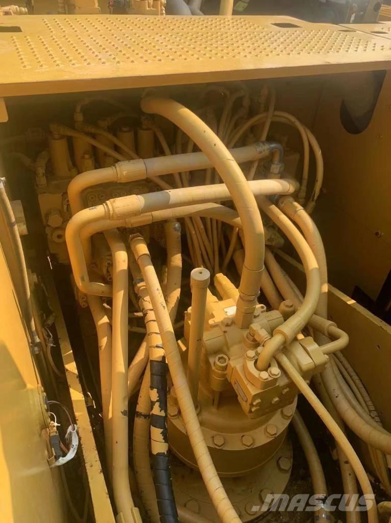 CAT 320 D Rupsgraafmachines