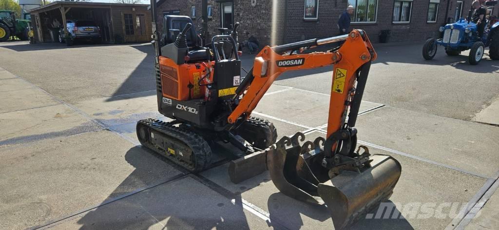 Doosan DX 10 Z Minigraafmachines < 7t