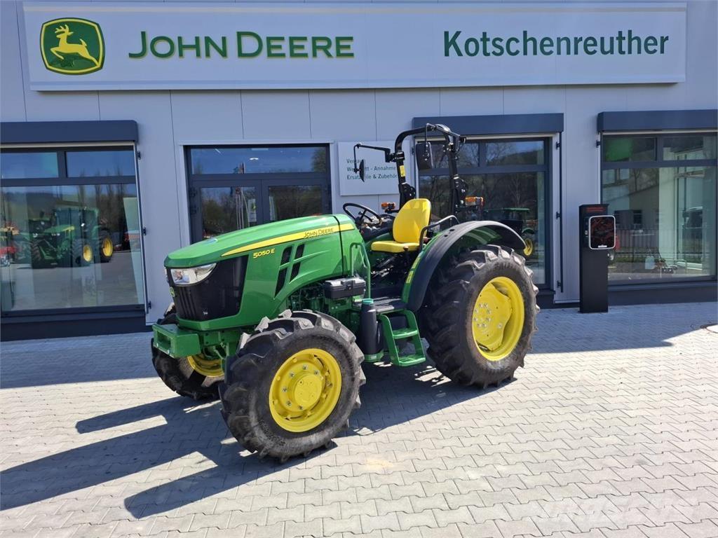 John Deere 5050E Tractoren