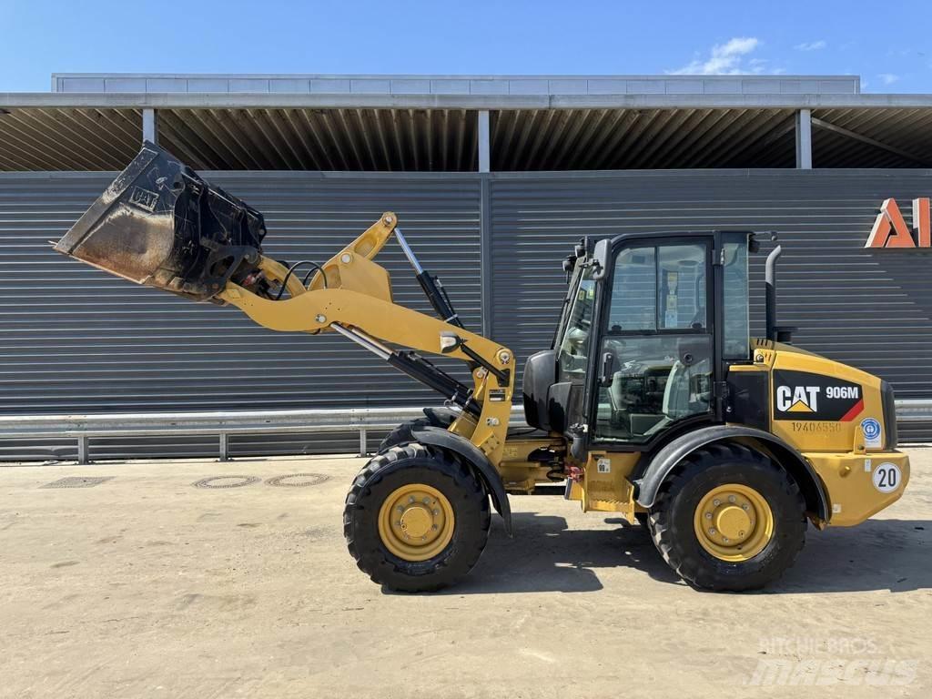 CAT 906M Wielladers