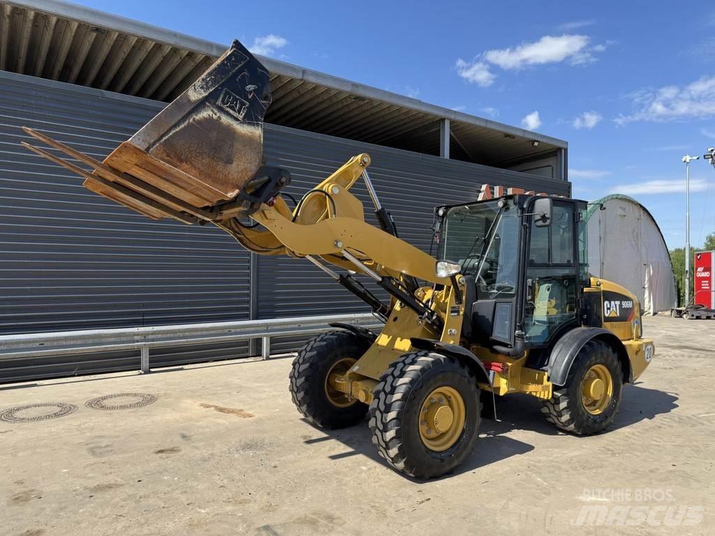 CAT 906M Wielladers