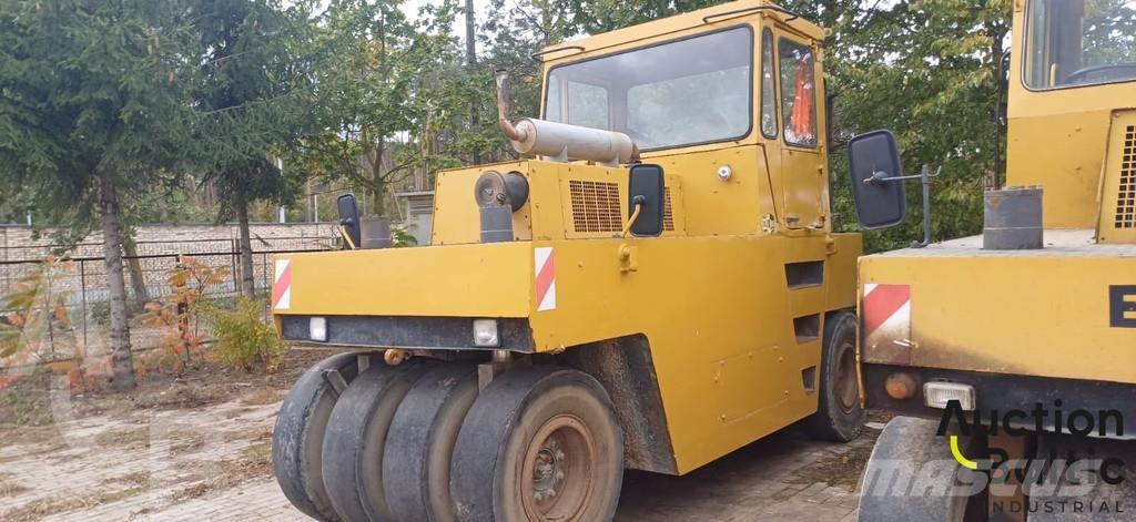 Bomag BW 16 R Bandenwalsen