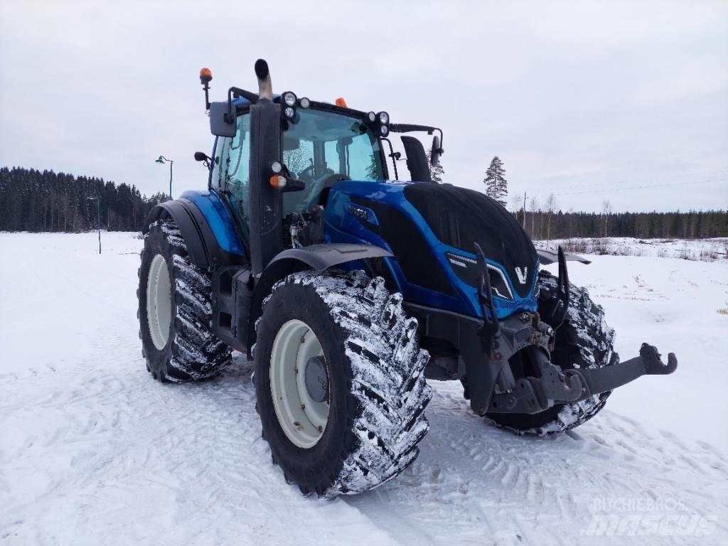 Valtra T 174 VERSU Tractoren