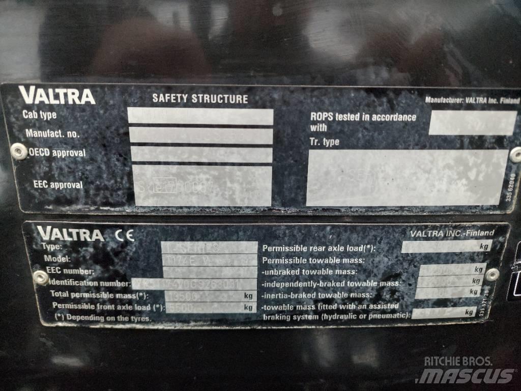 Valtra T 174 VERSU Tractoren