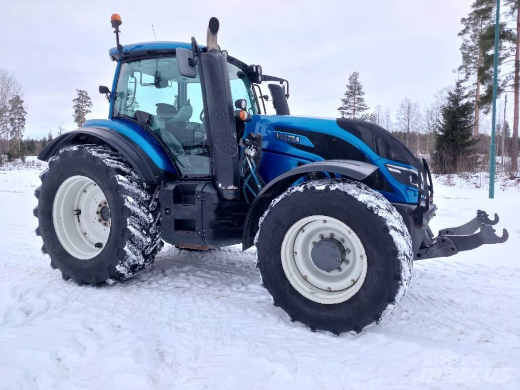 Valtra T 174 VERSU Tractoren